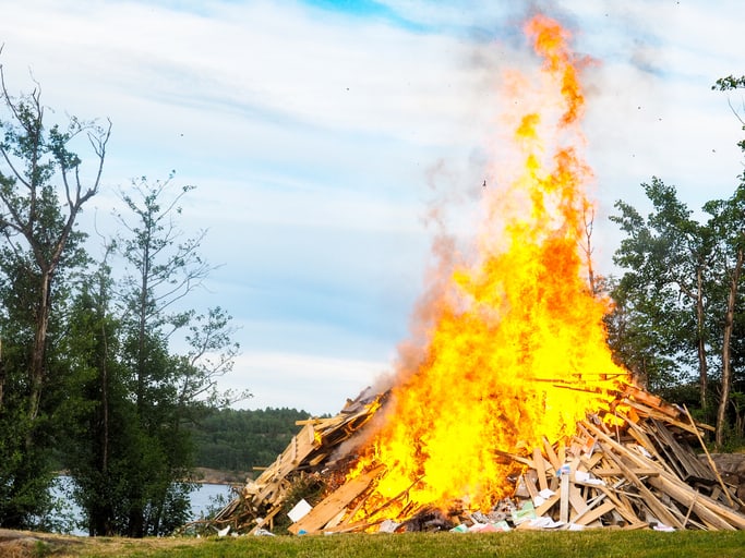 Summer fire safety - bonfire